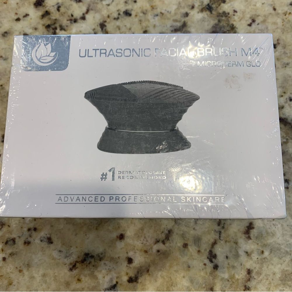 Ultrasonic Facial Brush M4 by Microderm GLO